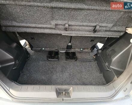 Сірий Ніссан Ноут, об'ємом двигуна 1.39 л та пробігом 218 тис. км за 4500 $, фото 35 на Automoto.ua