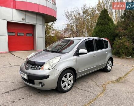 Серый Ниссан Ноут, объемом двигателя 1.4 л и пробегом 208 тыс. км за 5000 $, фото 5 на Automoto.ua