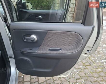 Сірий Ніссан Ноут, об'ємом двигуна 1.6 л та пробігом 224 тис. км за 6800 $, фото 15 на Automoto.ua