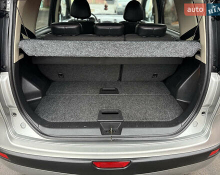 Сірий Ніссан Ноут, об'ємом двигуна 1.6 л та пробігом 90 тис. км за 5999 $, фото 34 на Automoto.ua