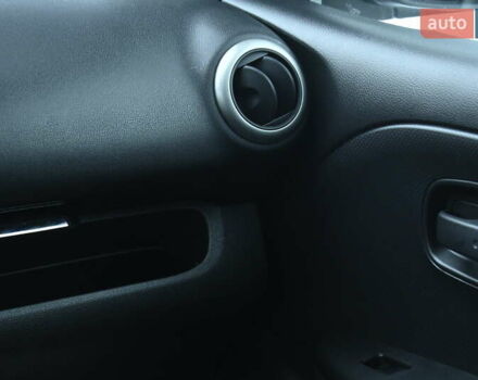 Сірий Ніссан Ноут, об'ємом двигуна 1.6 л та пробігом 258 тис. км за 5150 $, фото 21 на Automoto.ua