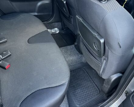 Сірий Ніссан Ноут, об'ємом двигуна 1.4 л та пробігом 187 тис. км за 5400 $, фото 14 на Automoto.ua