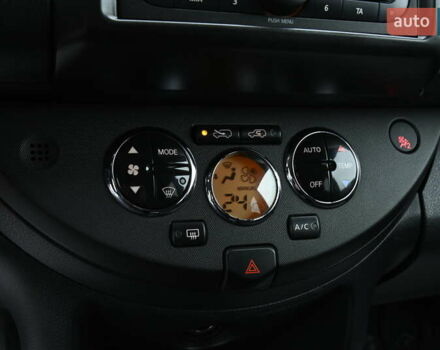 Сірий Ніссан Ноут, об'ємом двигуна 1.6 л та пробігом 258 тис. км за 5150 $, фото 21 на Automoto.ua