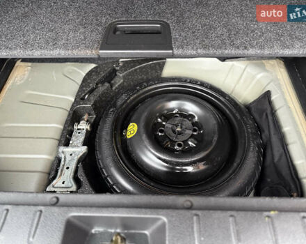 Сірий Ніссан Ноут, об'ємом двигуна 1.6 л та пробігом 90 тис. км за 5999 $, фото 40 на Automoto.ua