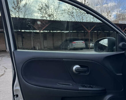 Сірий Ніссан Ноут, об'ємом двигуна 1.6 л та пробігом 185 тис. км за 6800 $, фото 21 на Automoto.ua