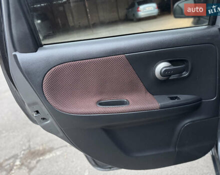 Серый Ниссан Ноут, объемом двигателя 1.6 л и пробегом 168 тыс. км за 6750 $, фото 26 на Automoto.ua