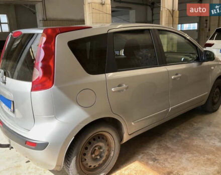Сірий Ніссан Ноут, об'ємом двигуна 1.4 л та пробігом 130 тис. км за 5450 $, фото 99 на Automoto.ua