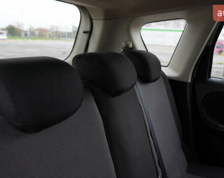 Серый Ниссан Ноут, объемом двигателя 1.6 л и пробегом 215 тыс. км за 6000 $, фото 33 на Automoto.ua