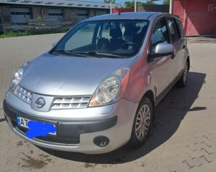 Серый Ниссан Ноут, объемом двигателя 1.5 л и пробегом 300 тыс. км за 2100 $, фото 2 на Automoto.ua