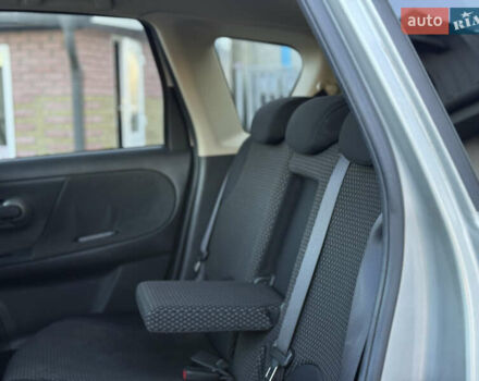 Сірий Ніссан Ноут, об'ємом двигуна 1.6 л та пробігом 189 тис. км за 5950 $, фото 20 на Automoto.ua