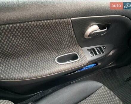 Серый Ниссан Ноут, объемом двигателя 1.4 л и пробегом 249 тыс. км за 4700 $, фото 17 на Automoto.ua