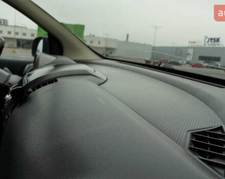 Серый Ниссан Ноут, объемом двигателя 1.6 л и пробегом 215 тыс. км за 6000 $, фото 31 на Automoto.ua