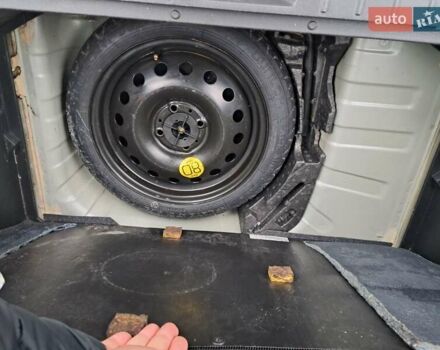 Серый Ниссан Ноут, объемом двигателя 1.5 л и пробегом 233 тыс. км за 4900 $, фото 8 на Automoto.ua