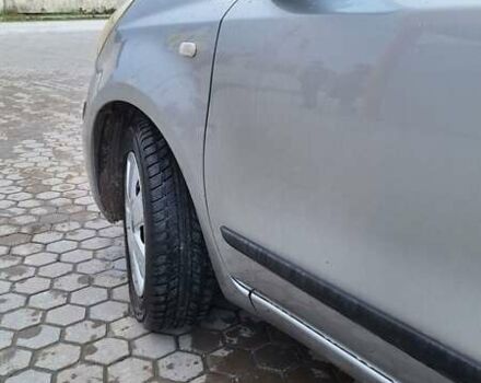 Сірий Ніссан Ноут, об'ємом двигуна 1.39 л та пробігом 198 тис. км за 4500 $, фото 2 на Automoto.ua