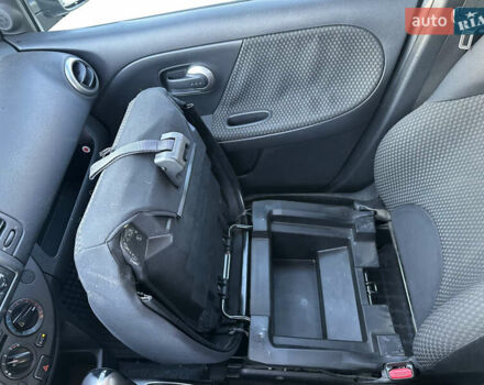 Серый Ниссан Ноут, объемом двигателя 1.6 л и пробегом 165 тыс. км за 6300 $, фото 18 на Automoto.ua