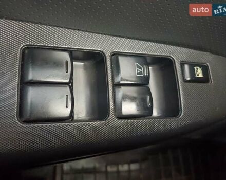 Серый Ниссан Ноут, объемом двигателя 1.6 л и пробегом 221 тыс. км за 6200 $, фото 11 на Automoto.ua