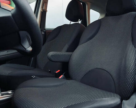 Сірий Ніссан Ноут, об'ємом двигуна 1.6 л та пробігом 165 тис. км за 6700 $, фото 17 на Automoto.ua