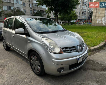 Серый Ниссан Ноут, объемом двигателя 1.6 л и пробегом 255 тыс. км за 6200 $, фото 3 на Automoto.ua