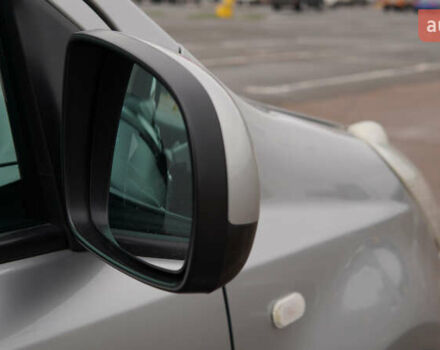 Серый Ниссан Ноут, объемом двигателя 1.6 л и пробегом 215 тыс. км за 6000 $, фото 18 на Automoto.ua