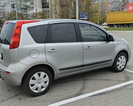 Серый Ниссан Ноут, объемом двигателя 1.4 л и пробегом 293 тыс. км за 5400 $, фото 8 на Automoto.ua