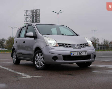 Серый Ниссан Ноут, объемом двигателя 1.6 л и пробегом 215 тыс. км за 6000 $, фото 1 на Automoto.ua