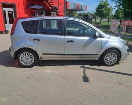 Серый Ниссан Ноут, объемом двигателя 1.5 л и пробегом 300 тыс. км за 2100 $, фото 6 на Automoto.ua