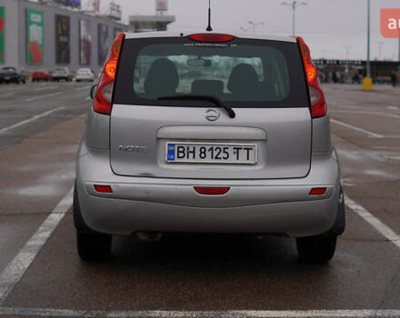 Серый Ниссан Ноут, объемом двигателя 1.6 л и пробегом 215 тыс. км за 6000 $, фото 14 на Automoto.ua