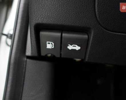 Серый Ниссан Ноут, объемом двигателя 1.6 л и пробегом 215 тыс. км за 6000 $, фото 42 на Automoto.ua