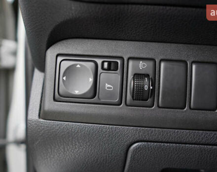 Серый Ниссан Ноут, объемом двигателя 1.6 л и пробегом 215 тыс. км за 6000 $, фото 39 на Automoto.ua