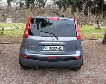 Серый Ниссан Ноут, объемом двигателя 1.6 л и пробегом 218 тыс. км за 6300 $, фото 3 на Automoto.ua