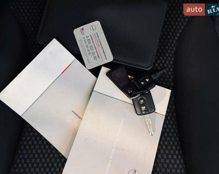 Сірий Ніссан Ноут, об'ємом двигуна 1.6 л та пробігом 165 тис. км за 6700 $, фото 27 на Automoto.ua