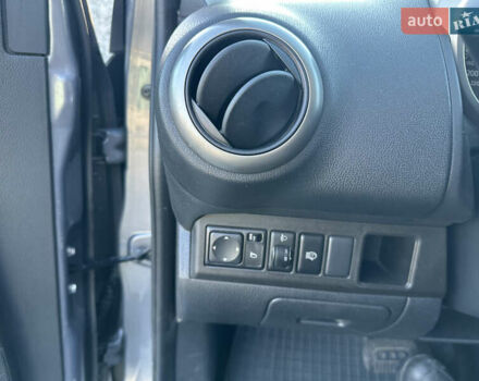 Серый Ниссан Ноут, объемом двигателя 1.6 л и пробегом 165 тыс. км за 6300 $, фото 14 на Automoto.ua