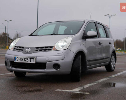 Серый Ниссан Ноут, объемом двигателя 1.6 л и пробегом 215 тыс. км за 6000 $, фото 5 на Automoto.ua