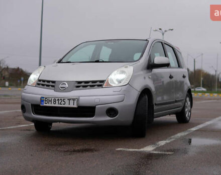 Серый Ниссан Ноут, объемом двигателя 1.6 л и пробегом 215 тыс. км за 6000 $, фото 6 на Automoto.ua