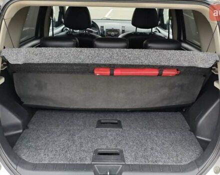 Серый Ниссан Ноут, объемом двигателя 1.4 л и пробегом 293 тыс. км за 5400 $, фото 21 на Automoto.ua