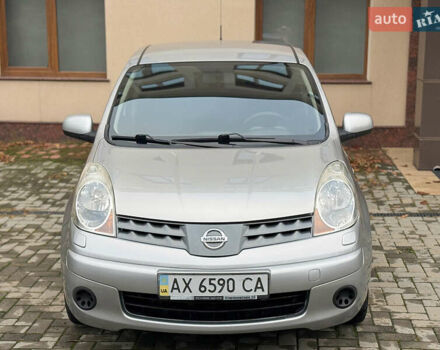 Серый Ниссан Ноут, объемом двигателя 1.4 л и пробегом 142 тыс. км за 5200 $, фото 4 на Automoto.ua