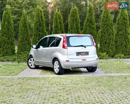 Серый Ниссан Ноут, объемом двигателя 1.6 л и пробегом 207 тыс. км за 7500 $, фото 2 на Automoto.ua