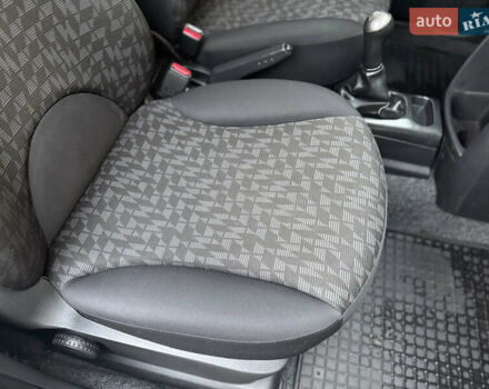 Серый Ниссан Ноут, объемом двигателя 1.4 л и пробегом 142 тыс. км за 5200 $, фото 52 на Automoto.ua