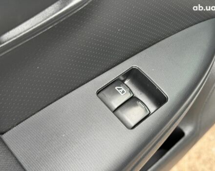 Сірий Ніссан Ноут, об'ємом двигуна 1.4 л та пробігом 137 тис. км за 4990 $, фото 11 на Automoto.ua