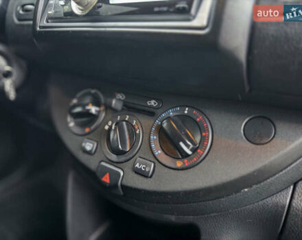 Серый Ниссан Ноут, объемом двигателя 1.4 л и пробегом 142 тыс. км за 5200 $, фото 66 на Automoto.ua