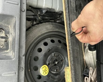 Серый Ниссан Ноут, объемом двигателя 1.6 л и пробегом 83 тыс. км за 5500 $, фото 18 на Automoto.ua