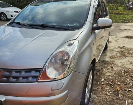 Серый Ниссан Ноут, объемом двигателя 1.6 л и пробегом 188 тыс. км за 6700 $, фото 2 на Automoto.ua