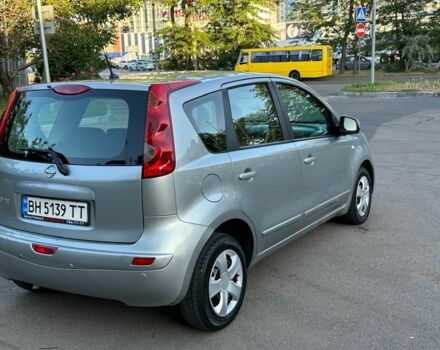 Сірий Ніссан Ноут, об'ємом двигуна 1.6 л та пробігом 248 тис. км за 6100 $, фото 4 на Automoto.ua