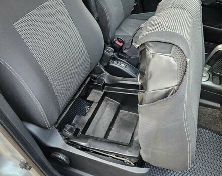 Серый Ниссан Ноут, объемом двигателя 1.6 л и пробегом 188 тыс. км за 6700 $, фото 22 на Automoto.ua