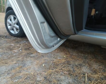 Серый Ниссан Ноут, объемом двигателя 1.6 л и пробегом 177 тыс. км за 5400 $, фото 6 на Automoto.ua