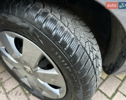 Сірий Ніссан Ноут, об'ємом двигуна 1.6 л та пробігом 190 тис. км за 7950 $, фото 25 на Automoto.ua