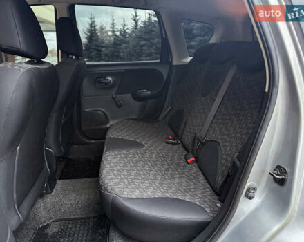 Серый Ниссан Ноут, объемом двигателя 1.4 л и пробегом 142 тыс. км за 4800 $, фото 49 на Automoto.ua