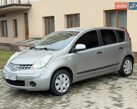 Серый Ниссан Ноут, объемом двигателя 1.4 л и пробегом 142 тыс. км за 5200 $, фото 6 на Automoto.ua