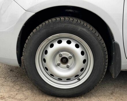 Сірий Ніссан Ноут, об'ємом двигуна 1.4 л та пробігом 137 тис. км за 4990 $, фото 9 на Automoto.ua