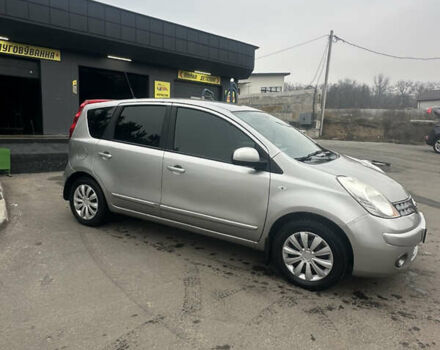 Серый Ниссан Ноут, объемом двигателя 1.6 л и пробегом 83 тыс. км за 5300 $, фото 6 на Automoto.ua